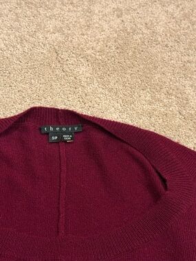 Theory Women's Wine Crewneck Sweater